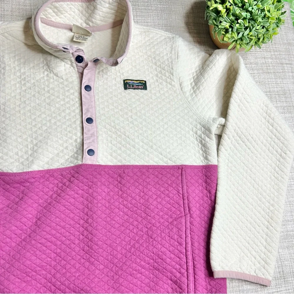 L. L. Bean quilted 1/4 snap color block pullover, kangaroo pocket, item 514059